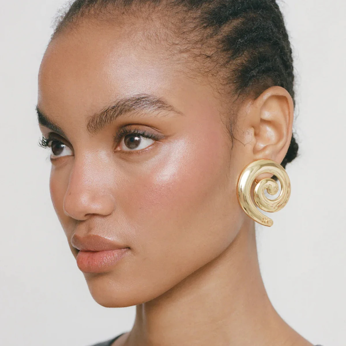 Statement Stainless Steel Earrings Luxury 18k Gold Plated Jewelry Smooth Thread Rotating Earrings