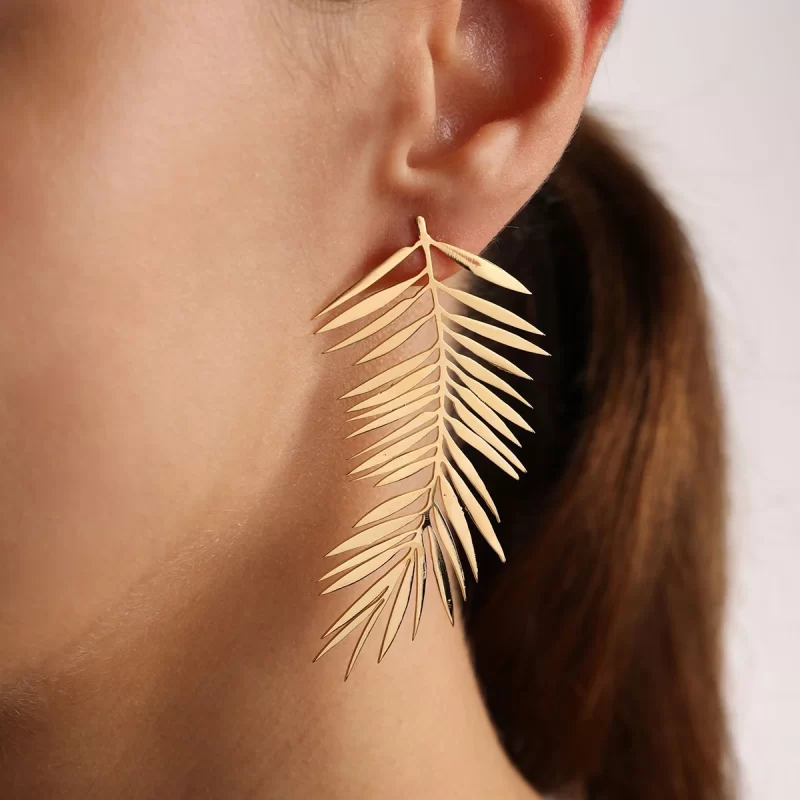18k Gold Stainless Steel Vintage Hoop Earrings European Style Leaf Design Left & Right Pair for Nature Lovers - Image 2