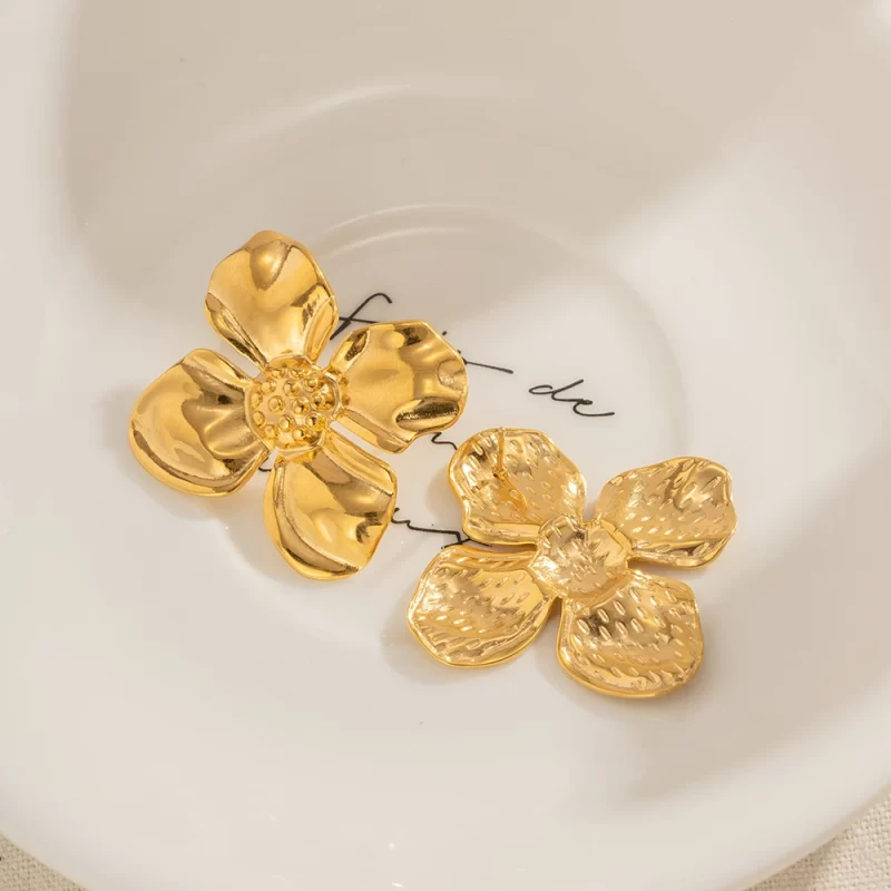 18K PVD Ins Style Unisex Stainless Steel Stud Earrings Trendy 18K Gold Plated Flower Cuff Big Earrings for Women - Image 4