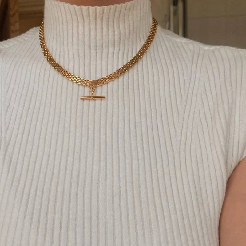 18K IP Plated Twist Chain T-bar Pendant Necklace Stainless Steel Rope Chain T-bar Pendant Necklace - Image 4