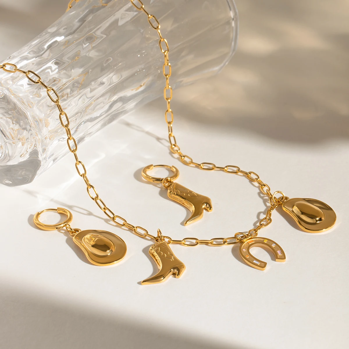 J&D Horseshoe Hat and Boots Pendant Necklace for Women 18k Gold Plated Stainless Steel Western Style Chain 45+5cm