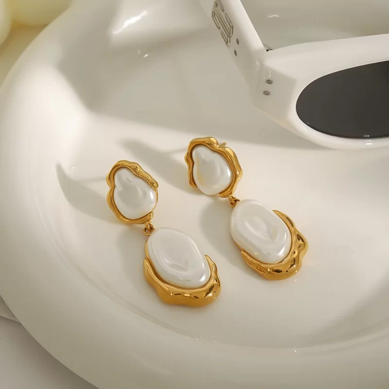 Unique Gold-Plated Vintage Palace Drop Earrings Women's Imitation Pearl Dangle Fashion for Weddings Fall Winter Occasions - Image 4