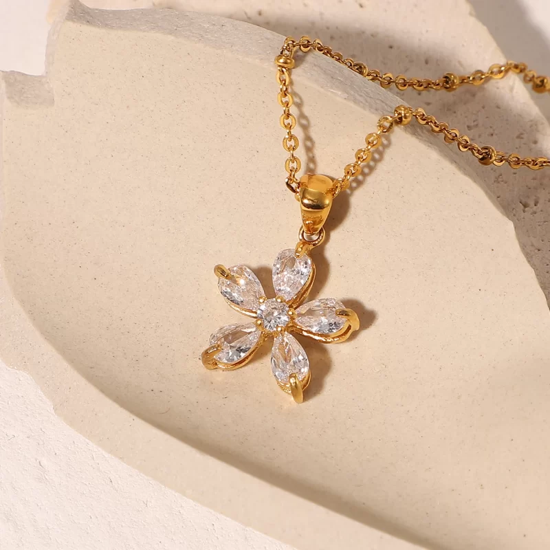 18K Plated Stainless Steel Gift 16mm White Cubic Zirconia Five-petal Flower Pendant Necklace - Image 3