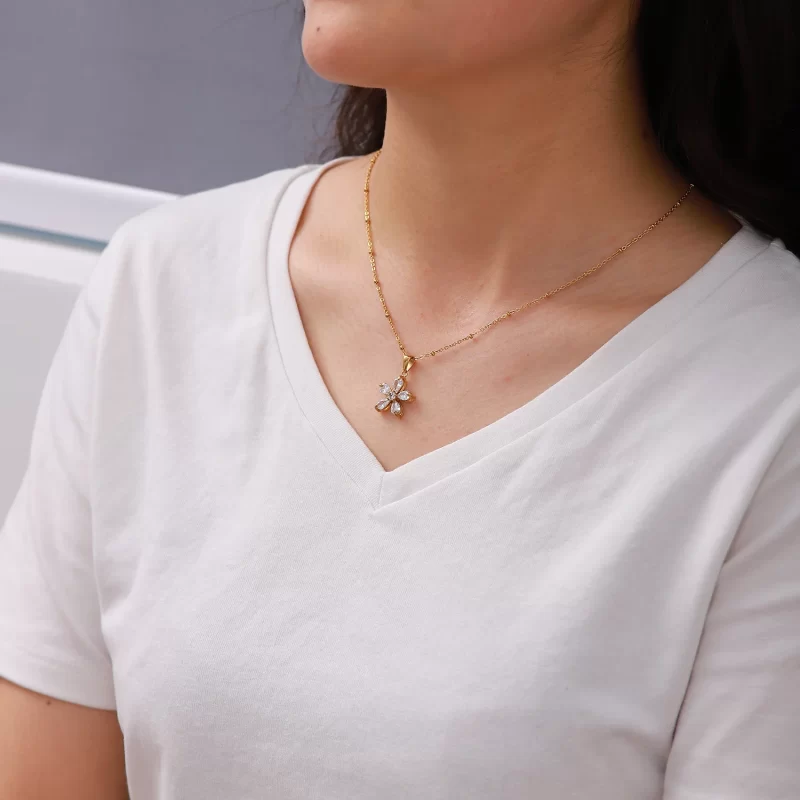 18K Plated Stainless Steel Gift 16mm White Cubic Zirconia Five-petal Flower Pendant Necklace - Image 2