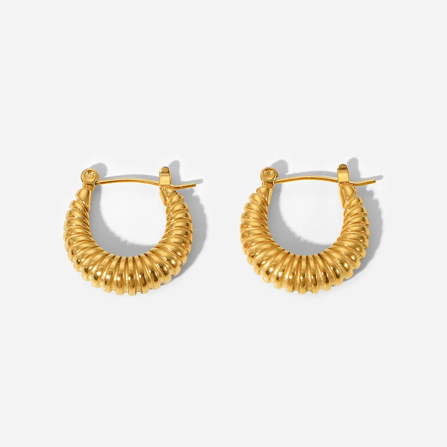 18k Gold Plated Stainless Steel U-Shaped Hoop Earrings Chunky Jewelry Fashion Screw Pattern Hoop Earrings