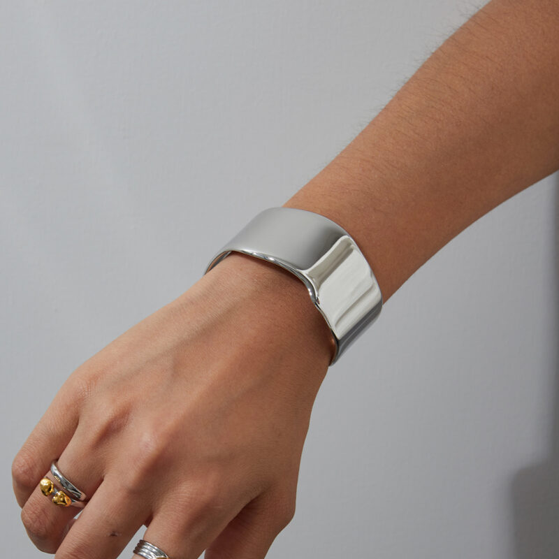 J&D High Polished Mirror Pure Smooth Surface Stainless Steel Wave Edge Cuff Silver Bangle - Image 4