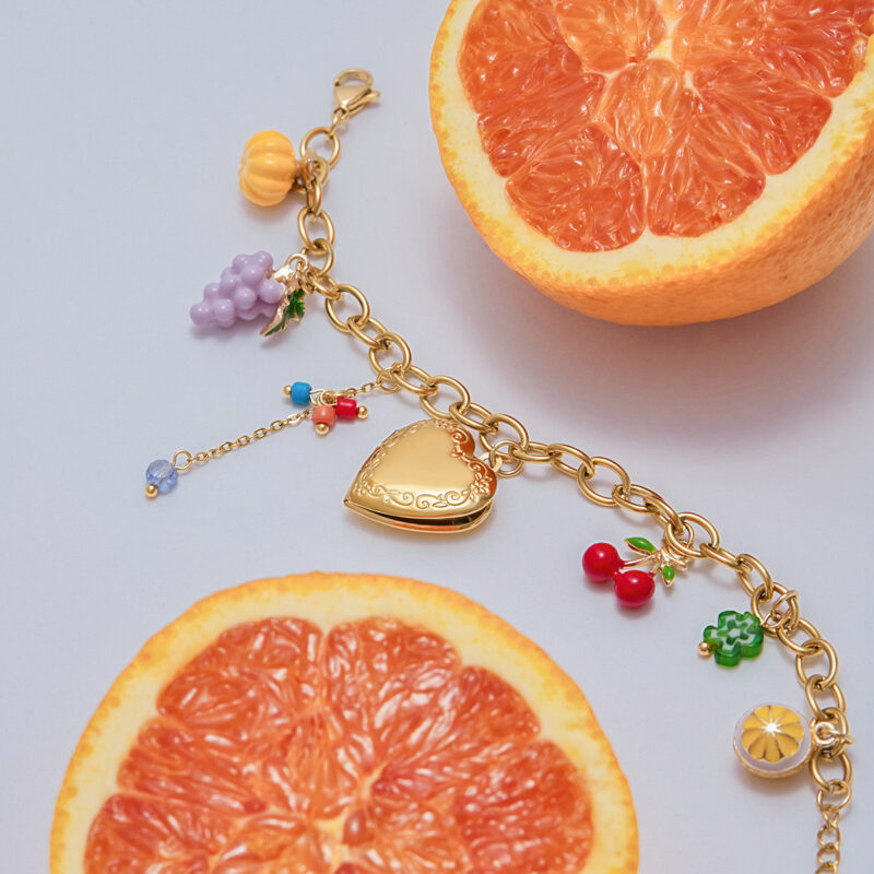Sweet Romantic Women's 18K Gold Glass Bead & Painted Charm Bracelet - Image 5