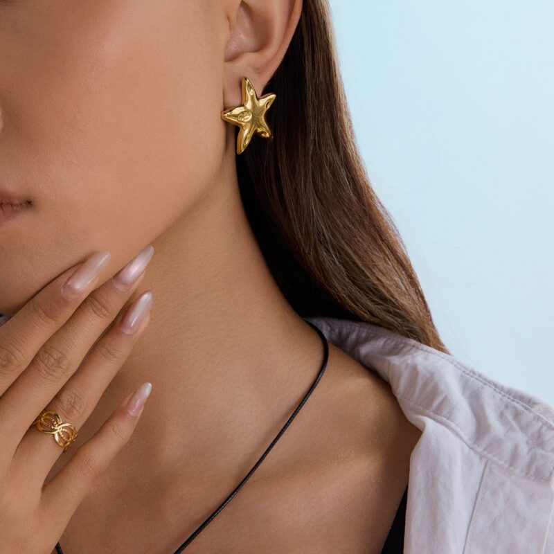 J&D Modern Minimalist 18K Gold Stainless Steel Earrings Hammered Star Earrings for Women - Image 4