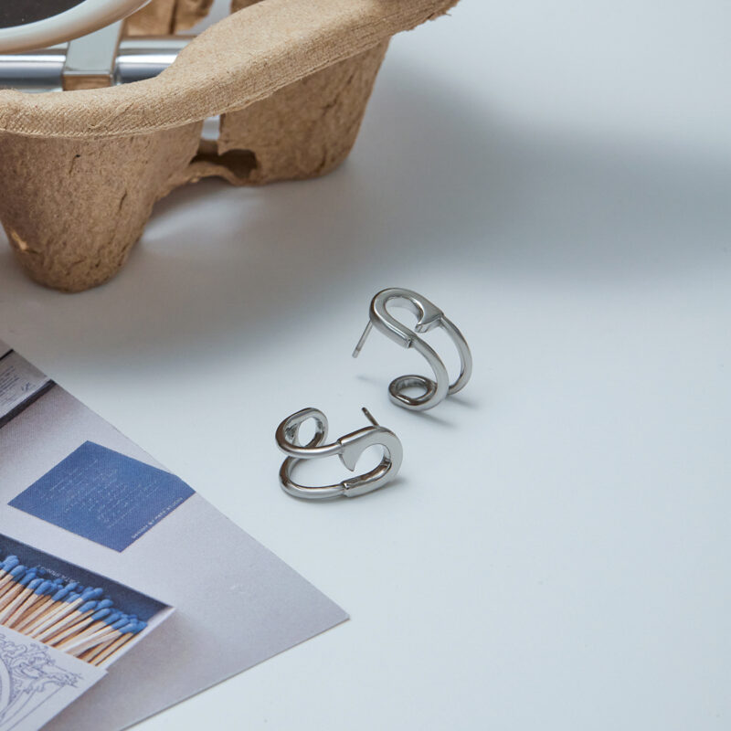 Stainless Steel Curved Paperclip Earrings for Women (Left & Right Pair) - Image 2