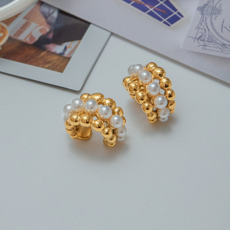 Elegant Women's 18K Gold Resin Pearl Triple Layer Ear Cuffs - Image 3