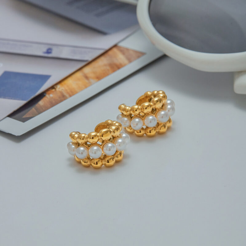 Elegant Women's 18K Gold Resin Pearl Triple Layer Ear Cuffs - Image 2