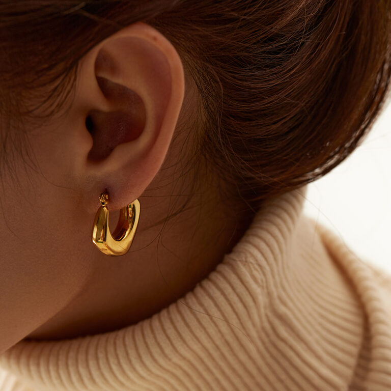 18K Gold Stainless Steel Chunky Star Earrings Pair - Image 4