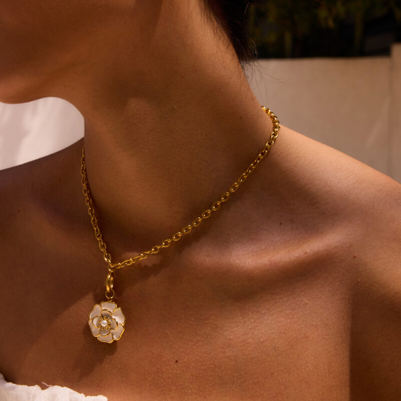 J&D Resin Floral Necklace 18K Gold Plated Stainless Steel Accent Adjustable Boho Jewelry Hypoallergenic Gift - Image 5