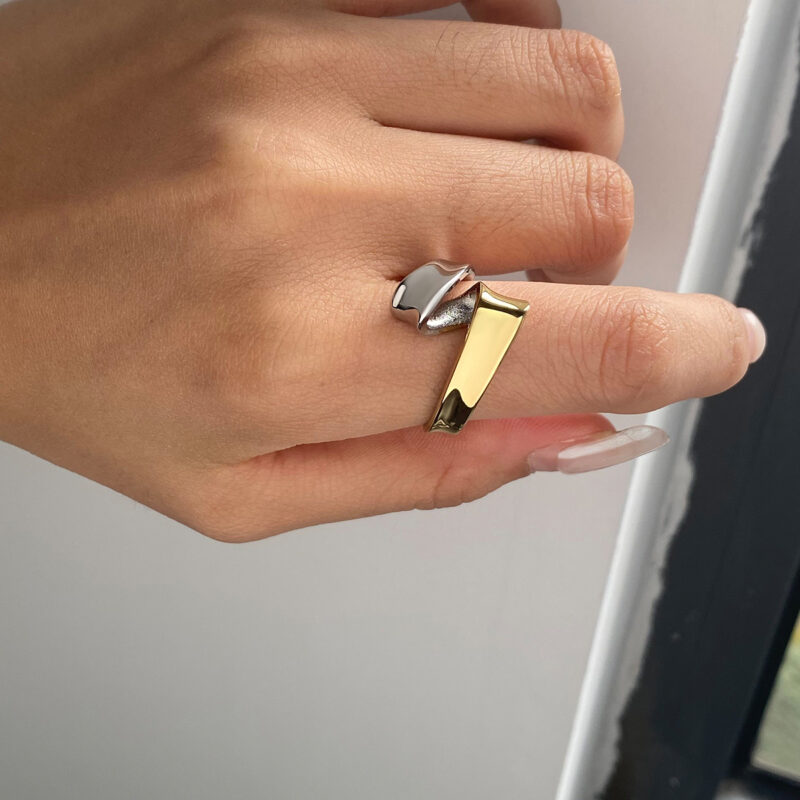 J&D 18K Gold Plate Stainless Steel Rings Modern Minimalist Gold and Silver Glossy Line Twisted Ring - Image 4