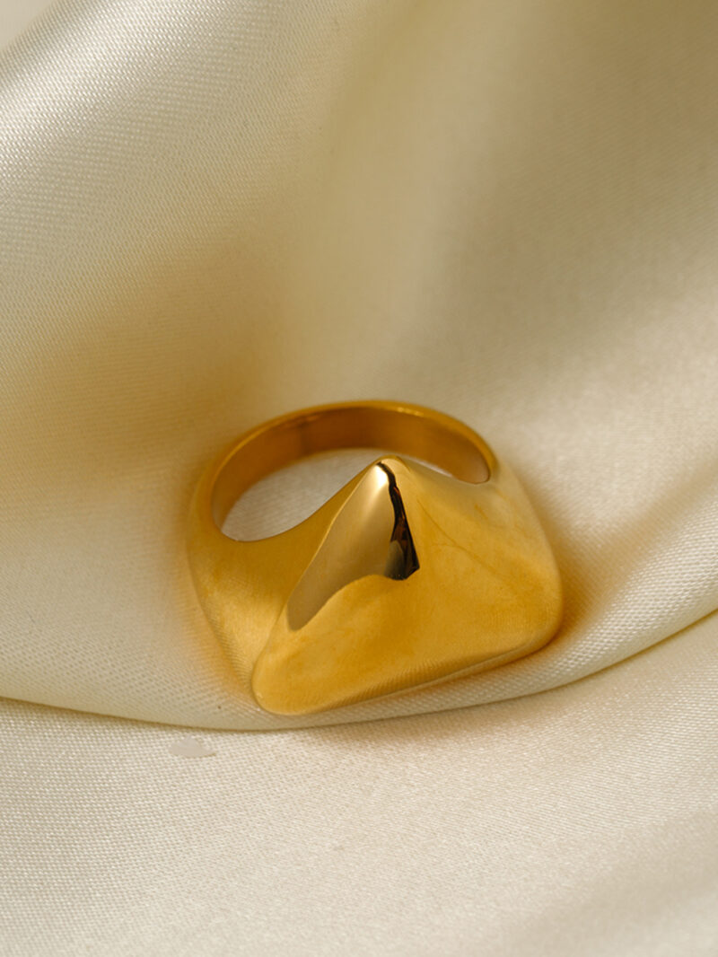 JD Designer 18K Gold Stainless Steel Triangle Ring Size 6 - Image 3