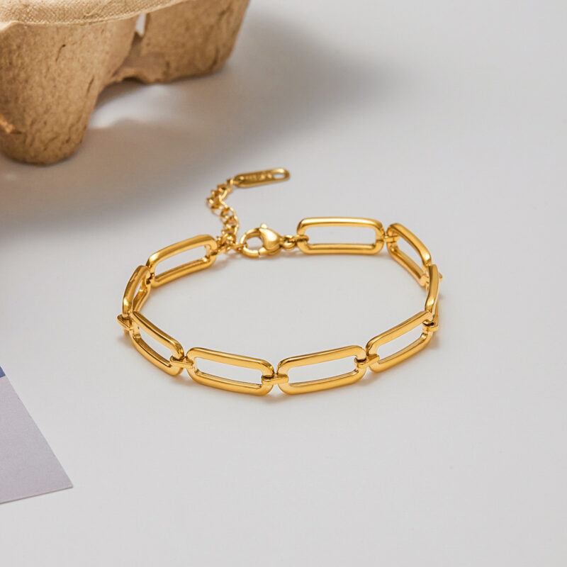 18K Gold Paperclip Bracelet Openwork Tennis Chain Design - Image 2