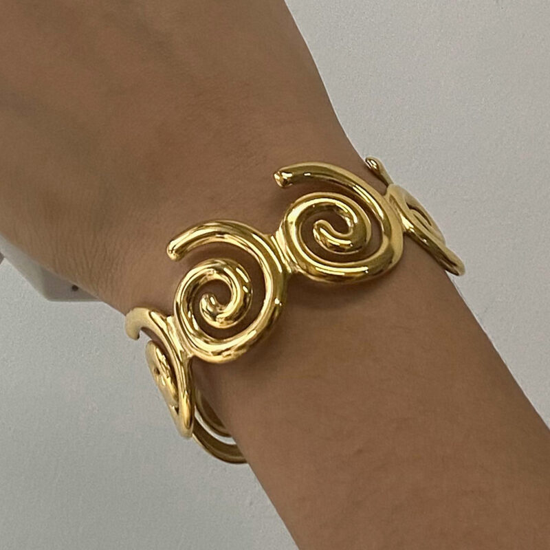 18K Gold Spiral Cutout Bangle Open Minimalist Cuff Bracelet - Image 4