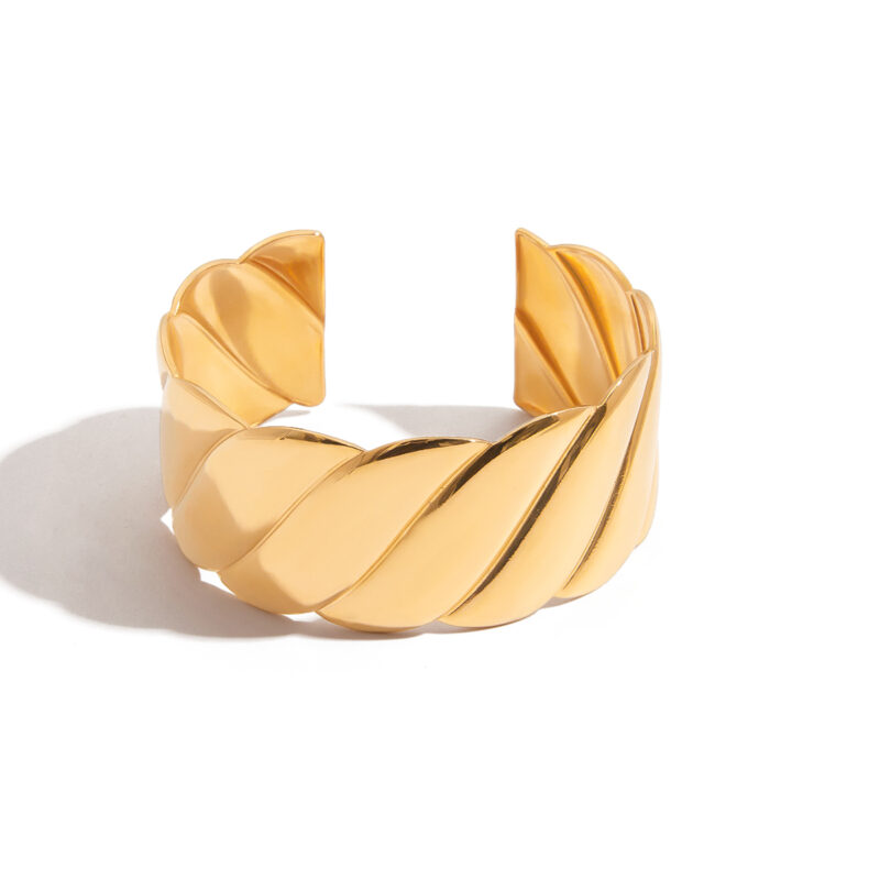 18K Gold Wave Bangle Smooth Open Cuff Minimalist Style - Image 2