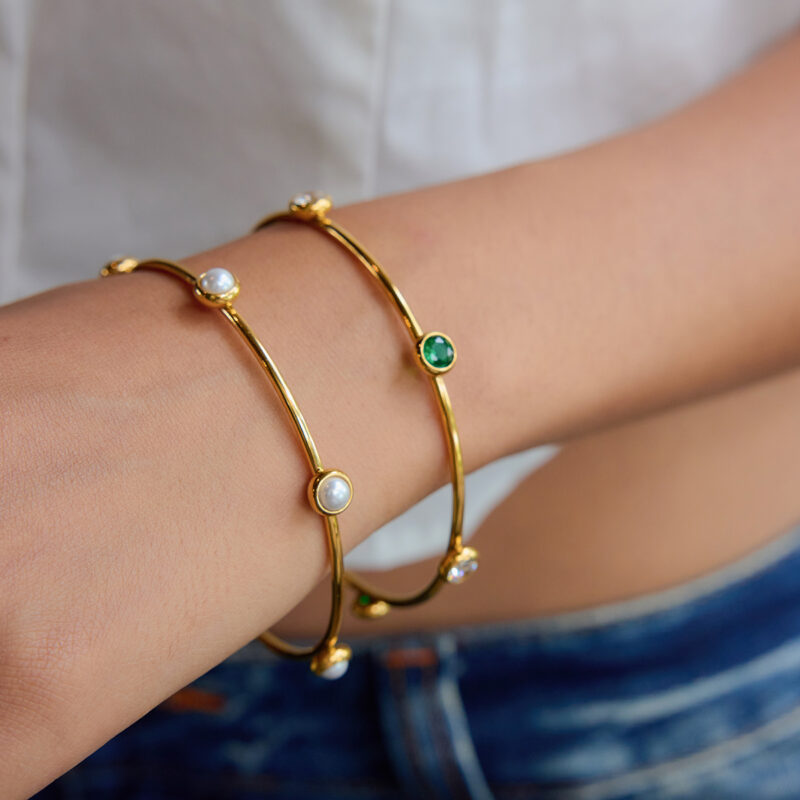 18K Gold Pearl Bangle High Shine Round Classic Design - Image 4