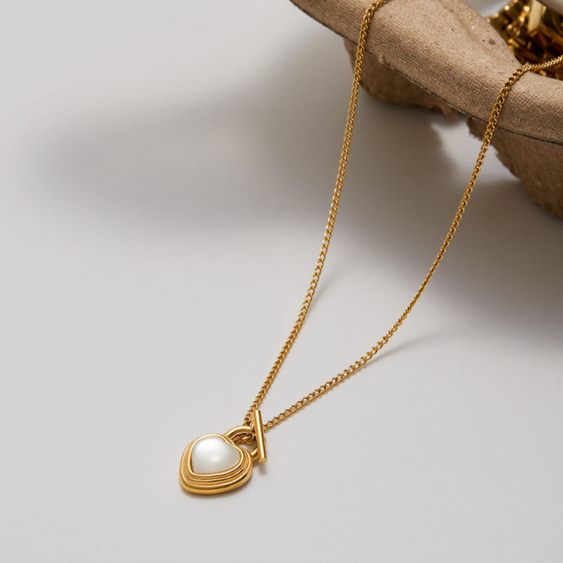 18K Gold Necklace Cat Eye Heart Pendant Romantic Jewelry - Image 3
