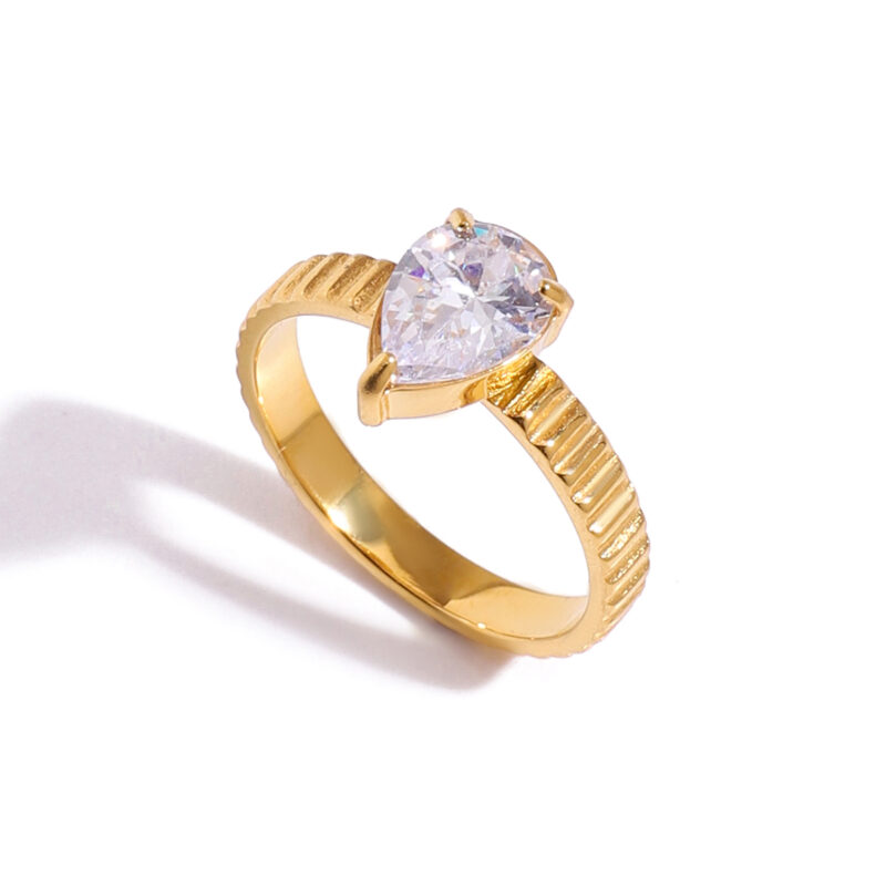 18K Gold Ring Teardrop White Zircon Textured Band Style