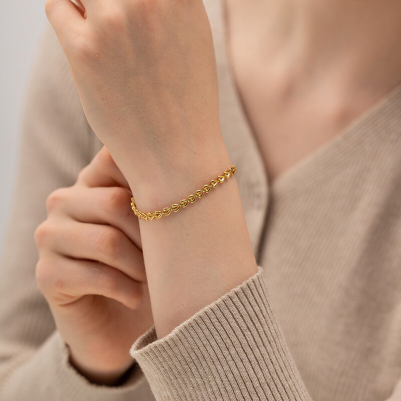 18K Gold Stainless Steel Hollow Heart Woven Chain Bracelet - Image 4
