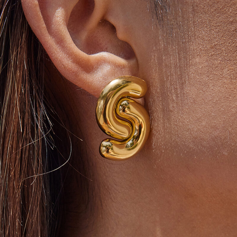 Minimalist Gold Polished Double C Earrings Pair - Image 3