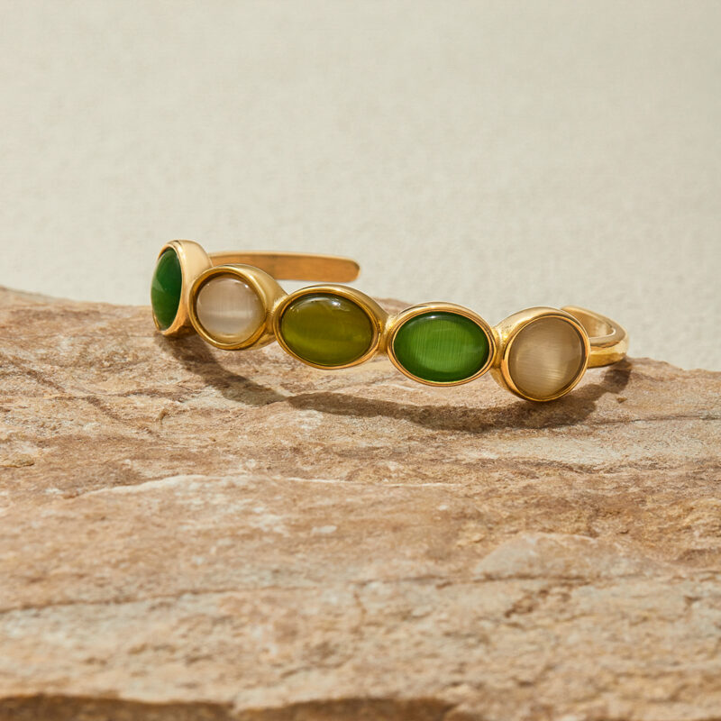 Green & White Cat??s Eye Open Cuff in 18K Gold - Image 4
