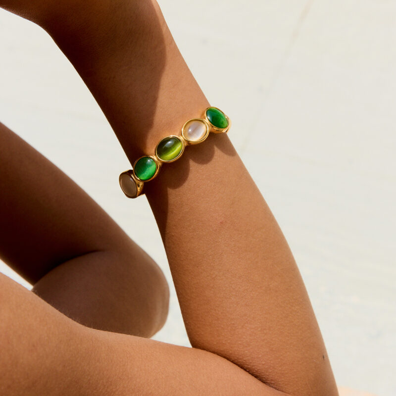 Green & White Cat??s Eye Open Cuff in 18K Gold - Image 3