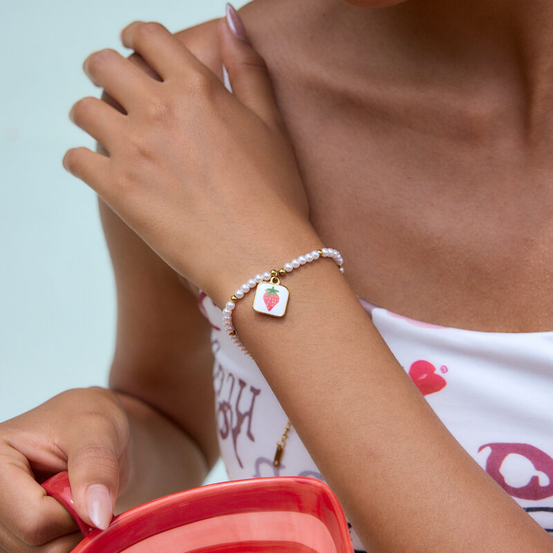 Romantic Gold Tone Strawberry Print Pearl Steel Bead Bracelet - Image 2