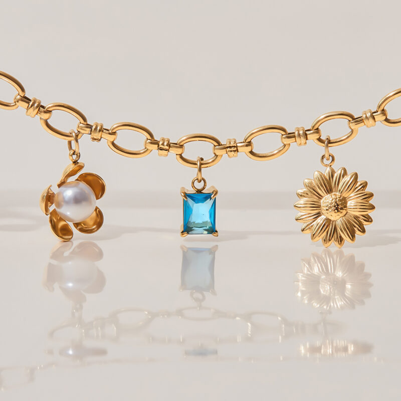 Vacation Gold Tone Shell Blue Rhinestone Pearl Charm Bracelet - Image 4