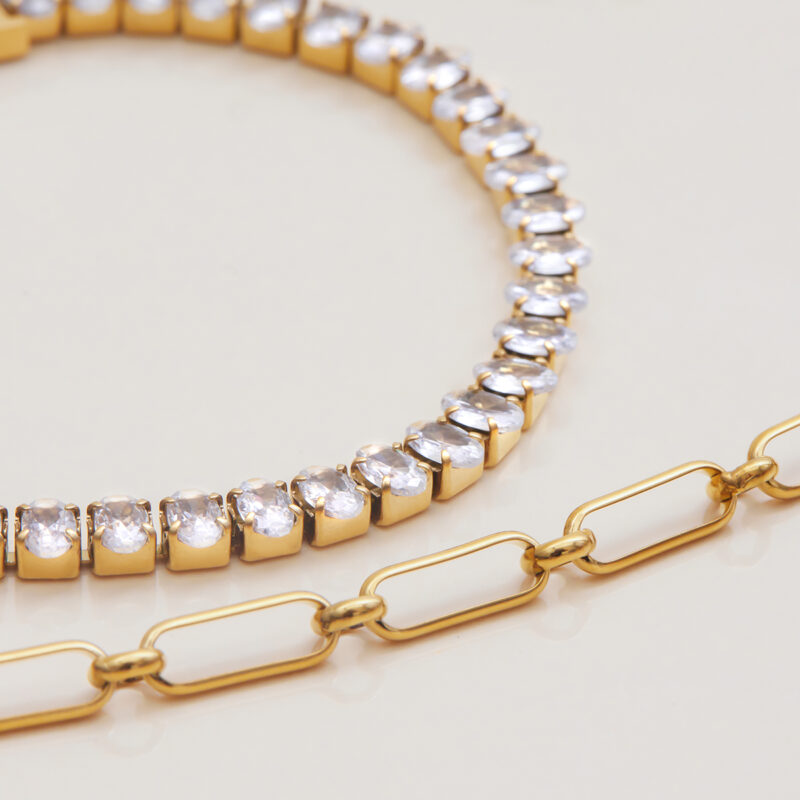 Classic Gold Paperclip Small Loop Bracelet - Image 4