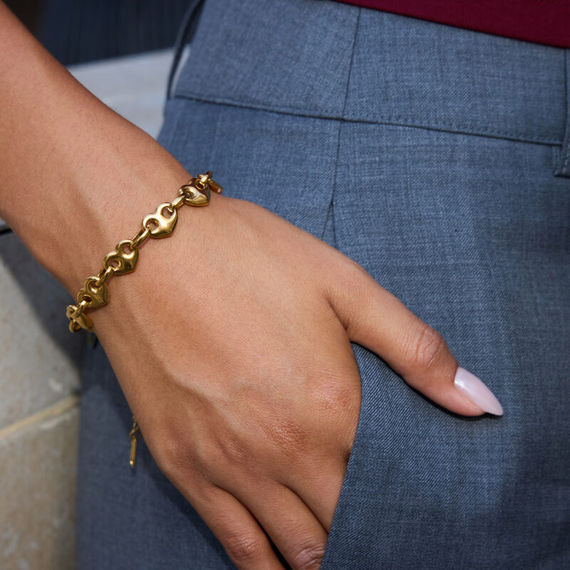 Heart Toggle Gold Chain Bracelet - Image 2