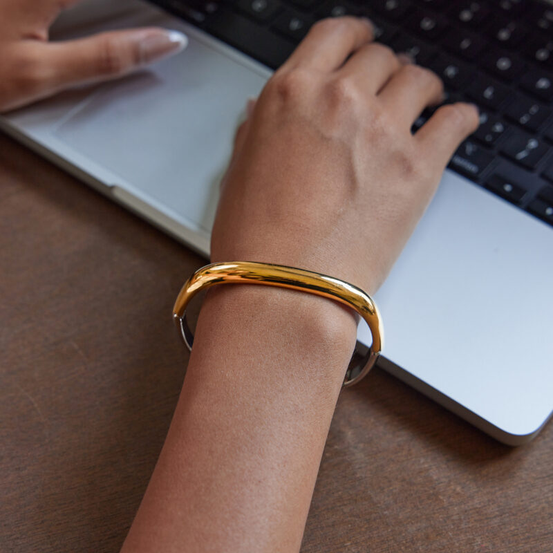 Gold Silver Plated Vintage Square Clasp Bangle - Image 3