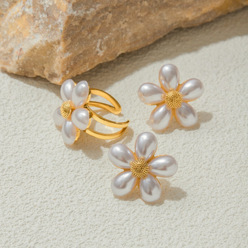Five Petal Pearl Flower Earrings - Image 4