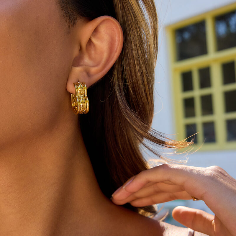 Classic Gold Heart Wrapped Triple C Hoop Earrings - Image 3