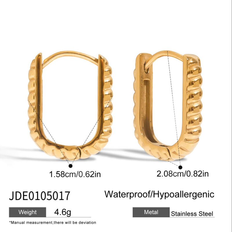 Classic Gold Ribbed U Shape Earrings - Image 5