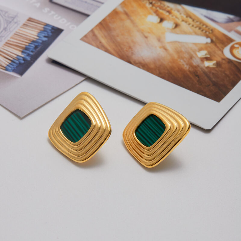 Vintage Gold Malachite Ribbed Geometric Earrings - Image 2