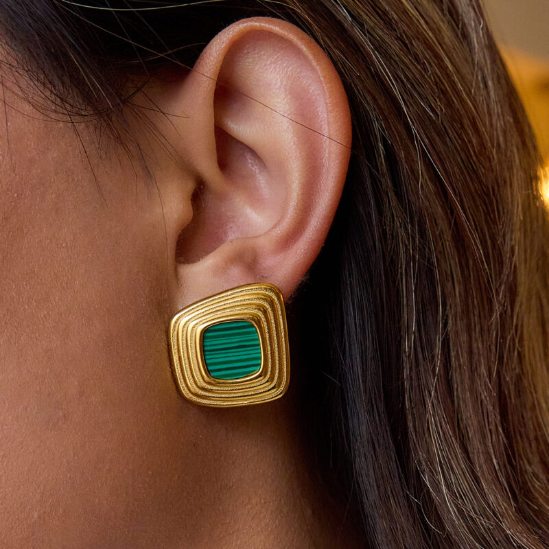 Vintage Gold Malachite Ribbed Geometric Earrings - Image 3