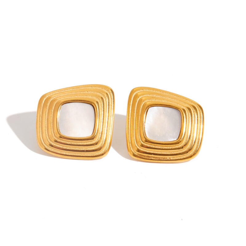 Vintage Gold Natural Shell Ribbed Geometric Earrings