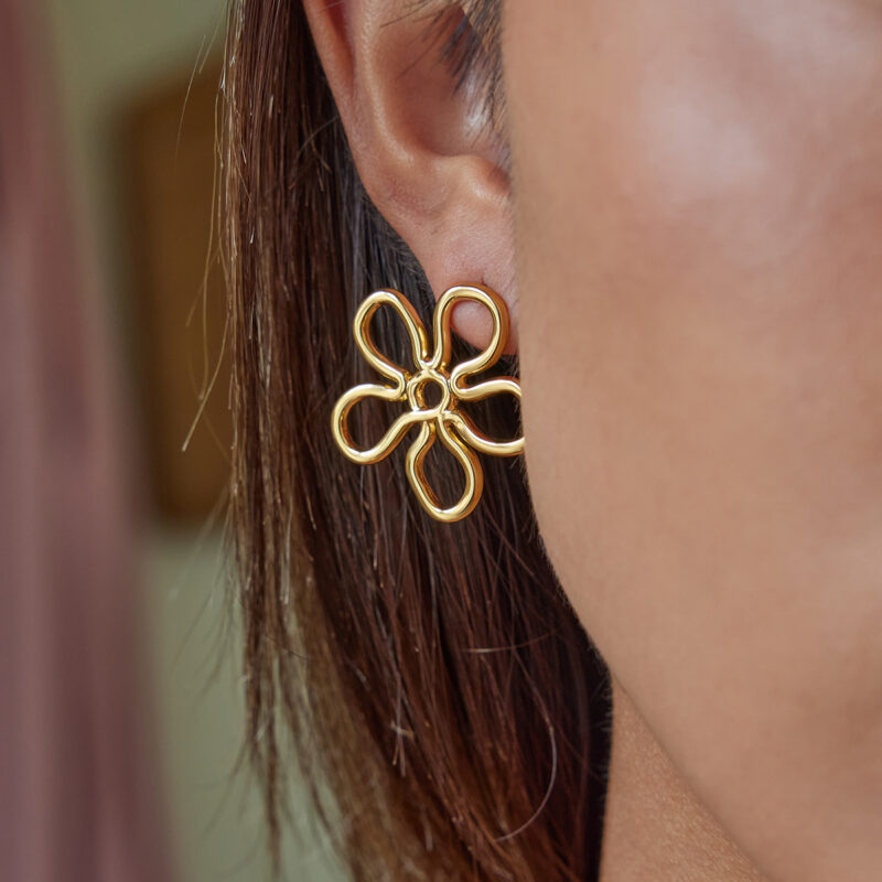 Romantic Gold Five Petal Flower Earrings AB Pair - Image 3
