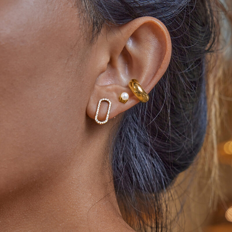 Hollow Oval Pearl Earrings Gold Stainless Steel - Image 2