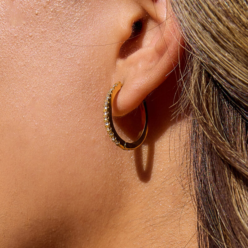 18K Gold CZ Crystal O-Shaped Hoop Earrings - Image 3