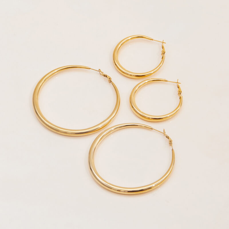 14K Gold Hollow Polished Hoop Earrings - Image 5