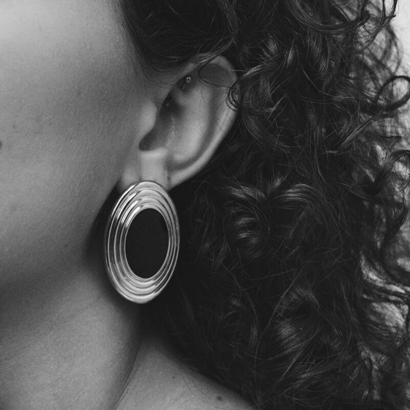 Oval Black Shell Textured Earrings Gold Steel - Image 2