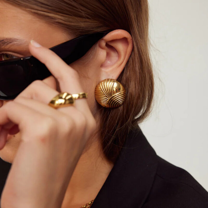 Vintage Irregular Ribbed Earrings 18K Gold - Image 2