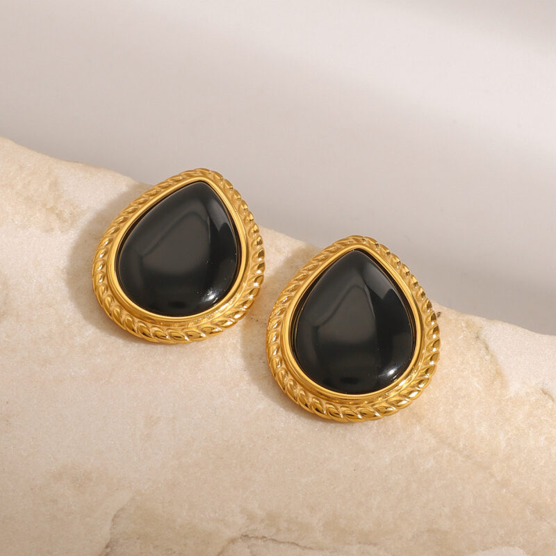 Twisted Teardrop Black Onyx Earrings 18K Gold - Image 4