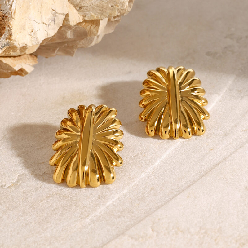 18K Gold Rectangle Firework Drop Earrings - Image 3