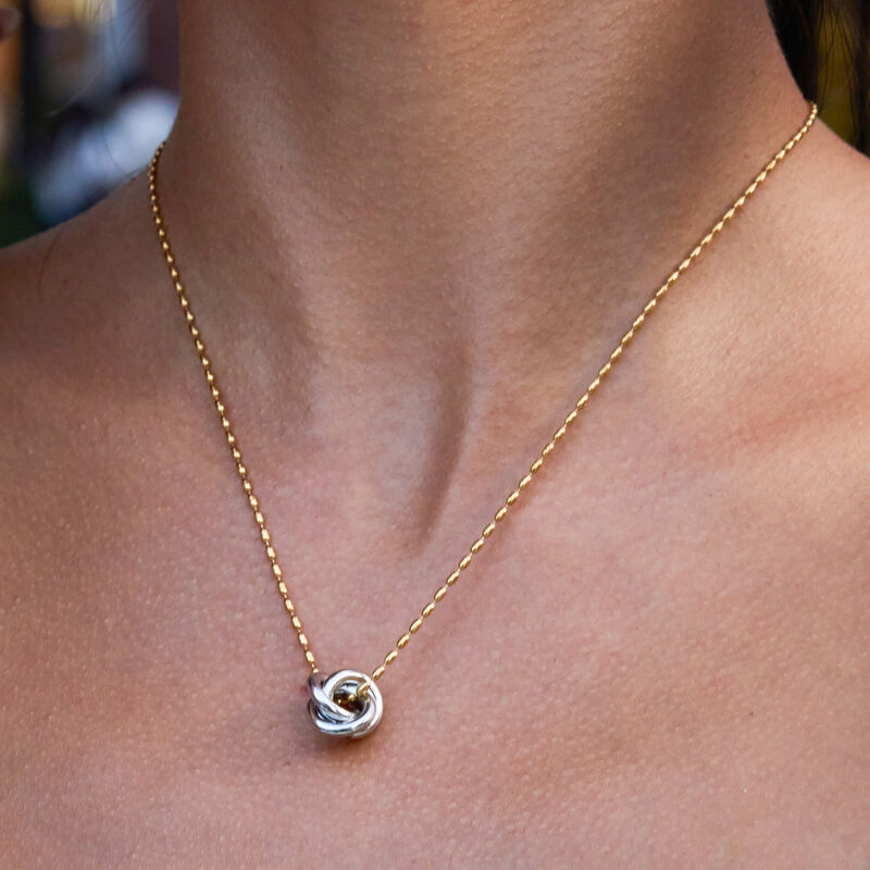 Two Tone Twisted Link Chain Pendant Necklace - Image 3