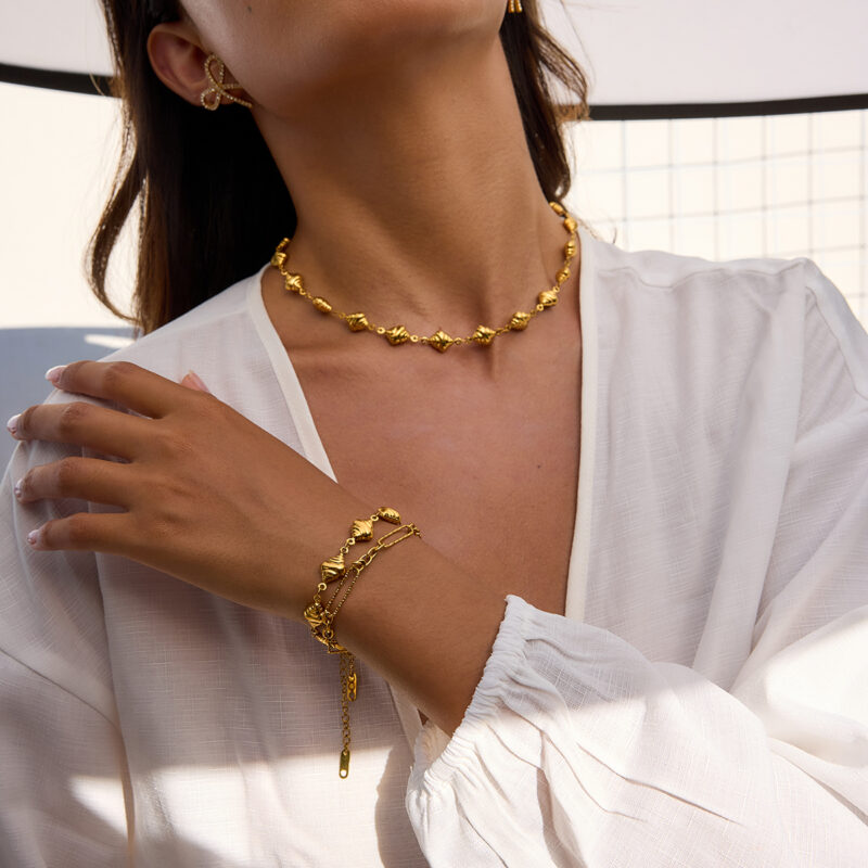 Bread Charm Simple Gold Necklace - Image 2